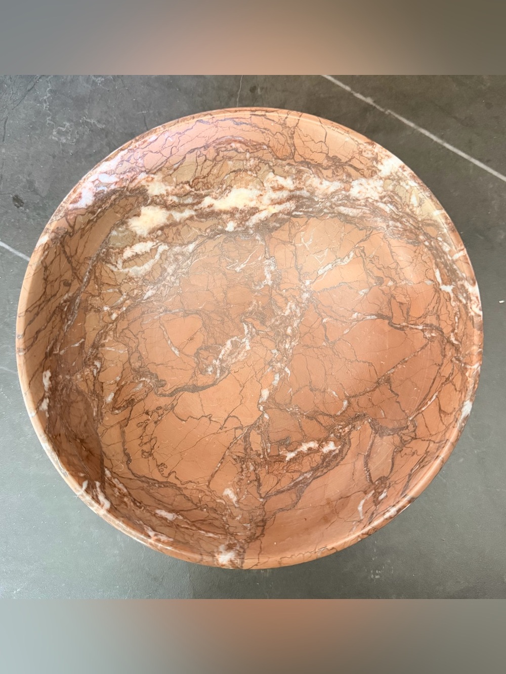Round Marble-Patterned Decorative Bowl in Terracotta and White